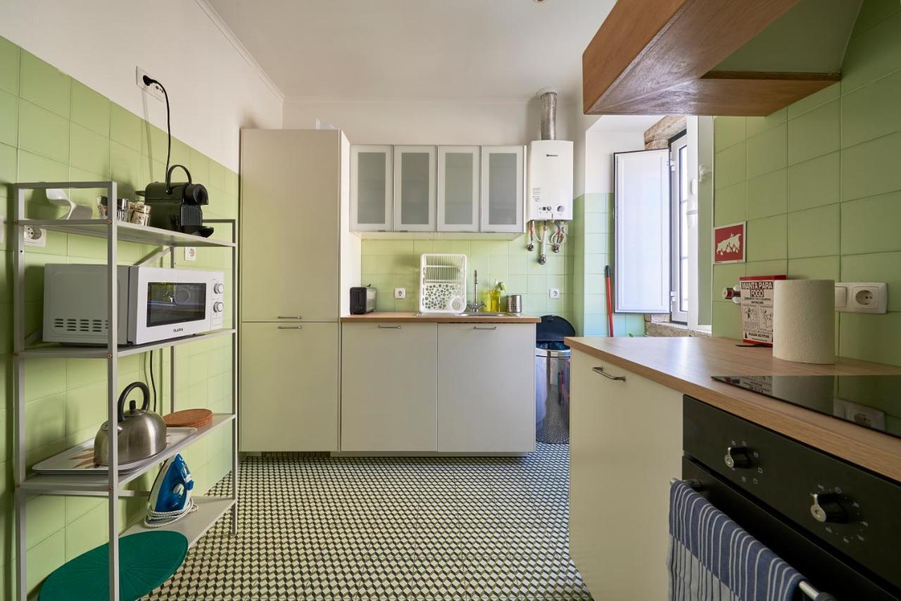 Elegant Riverview Apartment In Historical リスボン エクステリア 写真